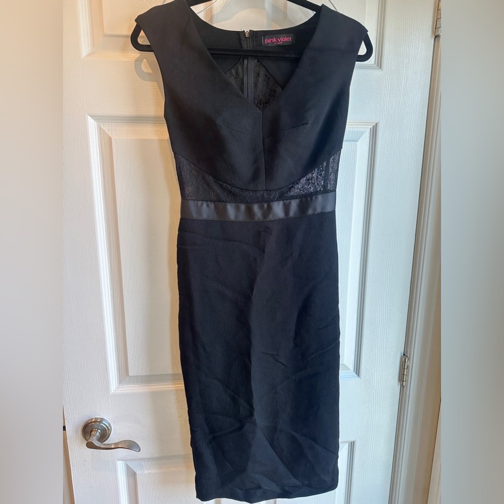 Elegant Black Lace Panel Dress